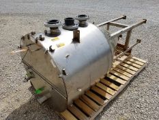 Used 160 GALLON STAINLESS STEEL SETTLING, DECANT, FILTER FEED TANK