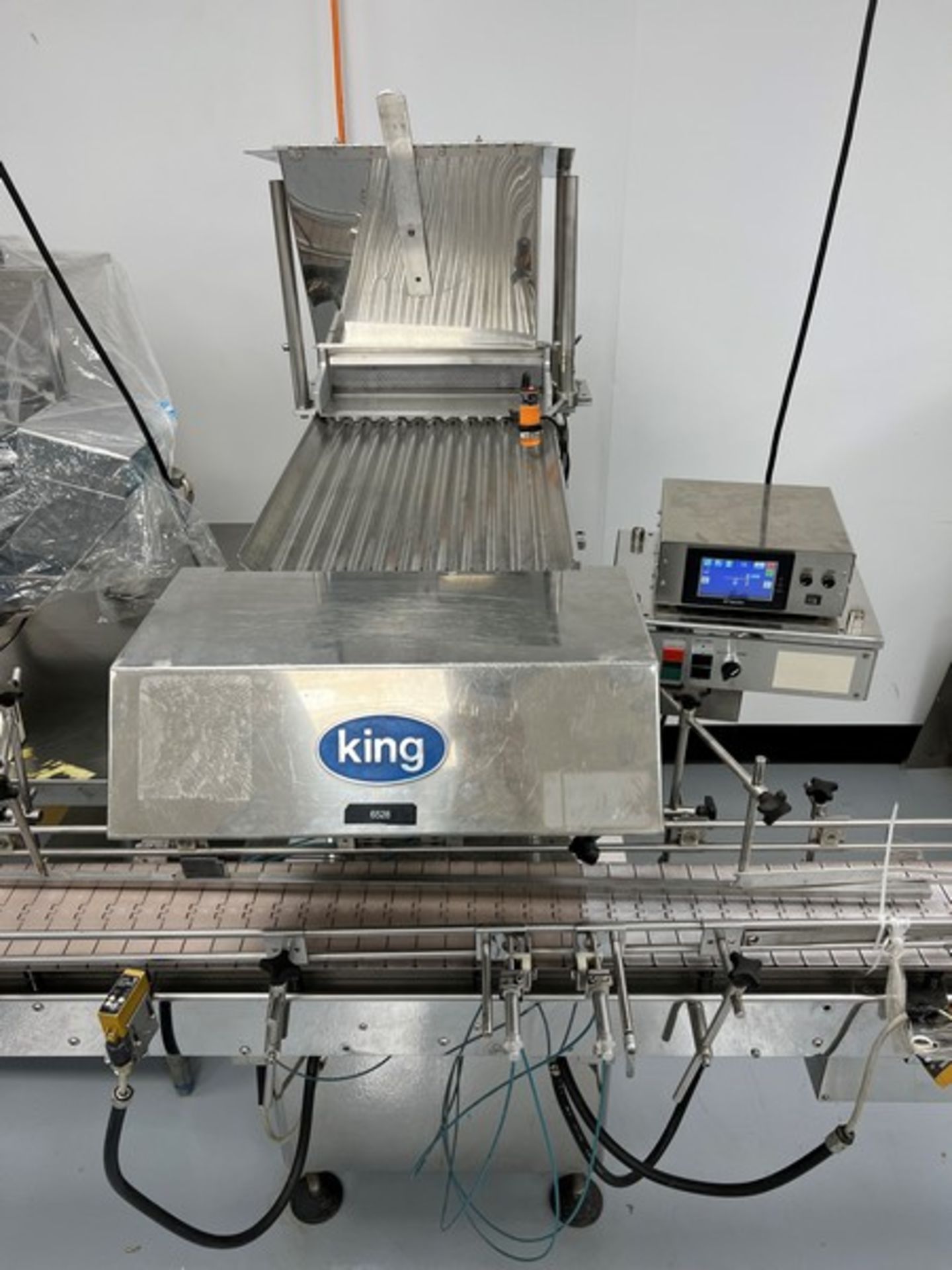 King TC-12 Counter, Model TC-12, S/N TC12 217905, Volt 220, Phase 3, Hz. 60 (Note: Sensor Not - Image 2 of 6