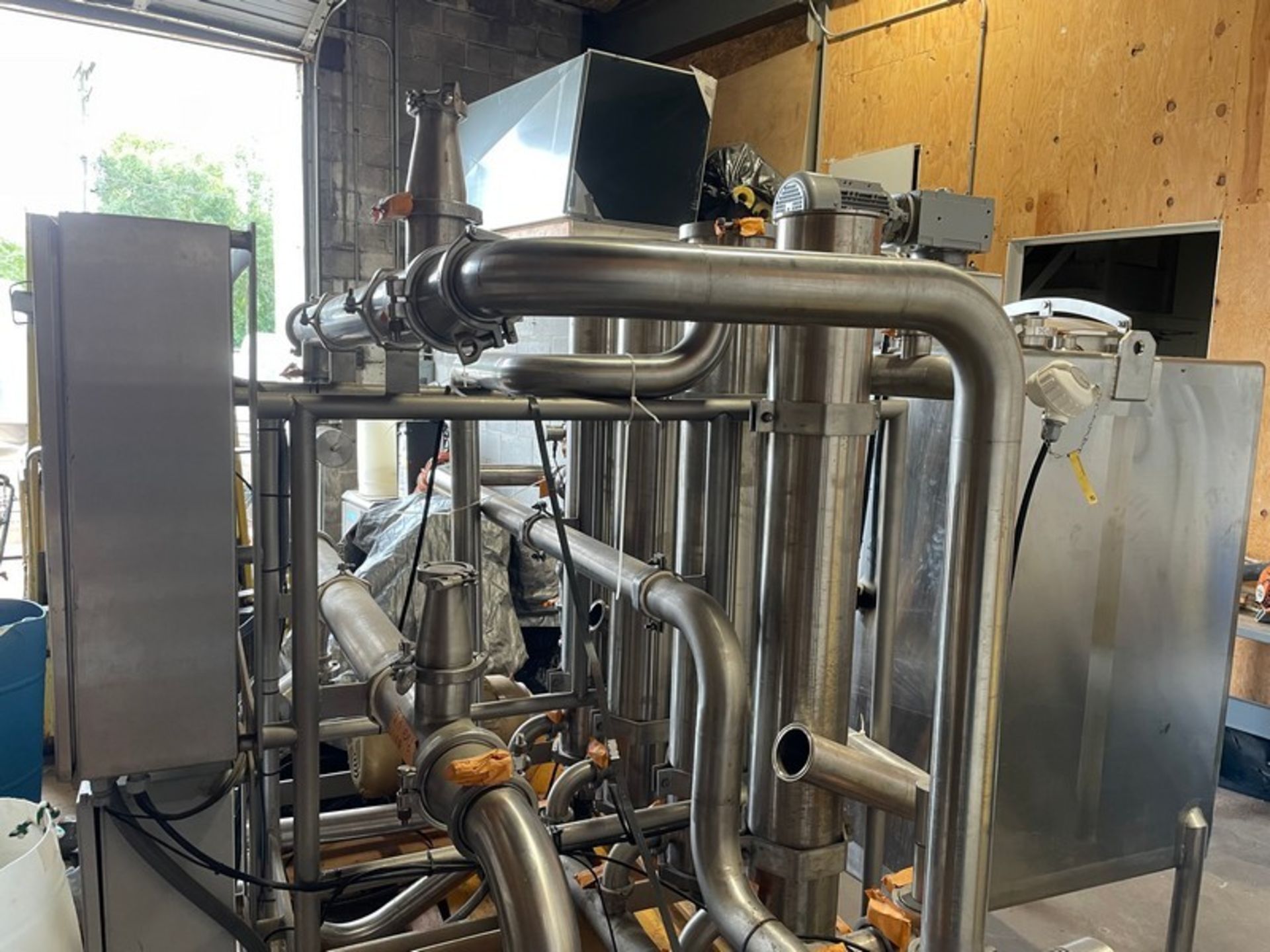 UF System; Ballast Tank 250 gal; Two Tubes Preheater; Four Tubes UF (6" diameter / 50" long);