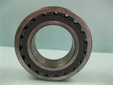 SKF 22244 CC/W33 Spherical Roller Bearing 220 mm Bore NEW (Handling Fee $25) (Located Springfield,