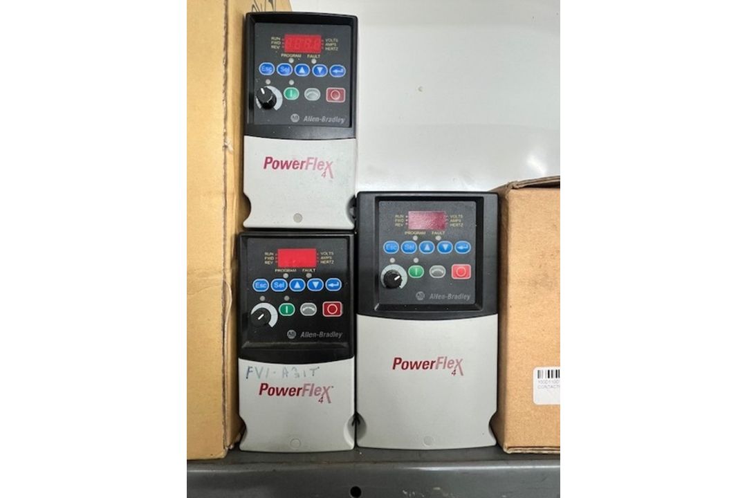 All contents on shelf are Allen Bradley, most items new open box includes: 1 Powerflex 527 25 hp - Image 5 of 6