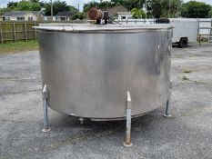 STAINLESS STEEL 1100 GALLON MIXING TANK MODEL: UNKNOWN (Loading Fee $100) (Located Belle Glade, FL)