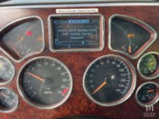 2016 Mack CXU613 Sleeper Road Tractor
