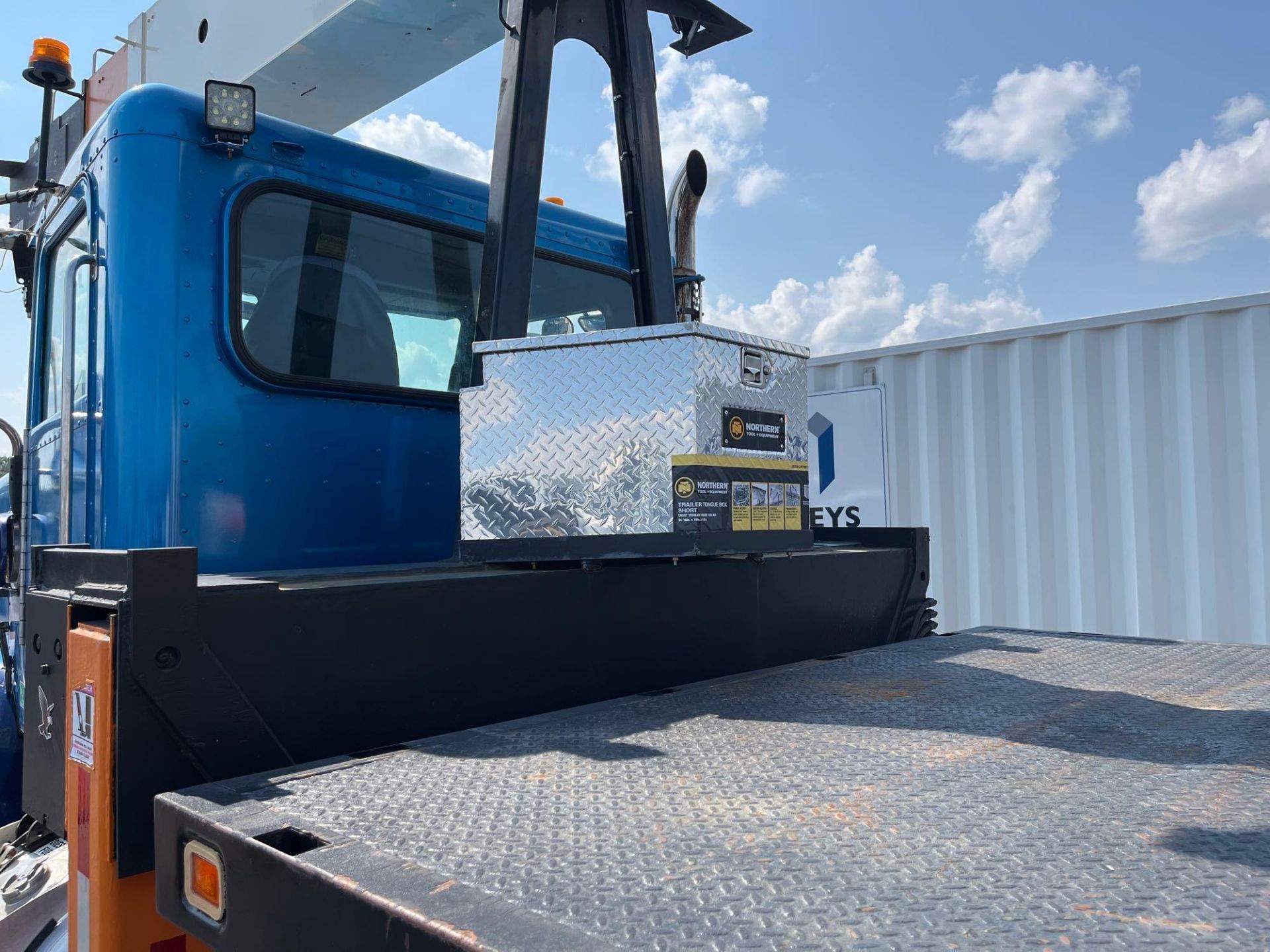 2008 Peterbilt 365 National 900A 26-Ton T/A Crane Truck - Image 25 of 35