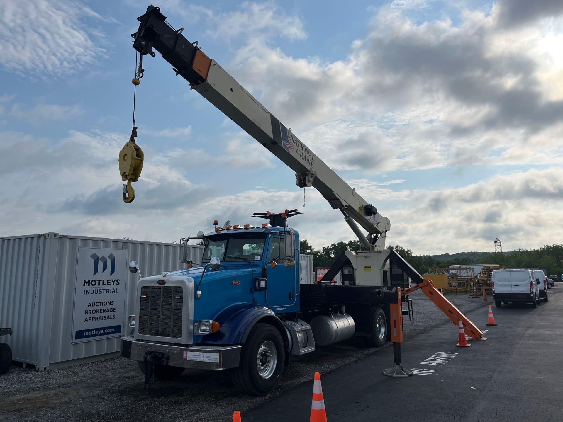 2008 Peterbilt 365 National 900A 26-Ton T/A Crane Truck - Image 29 of 35