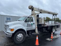 2003 Ford F750 SD National 400B 10T S/A Crane Truck