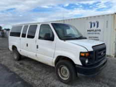 2013 Ford Econoline 10 Passenger Van
