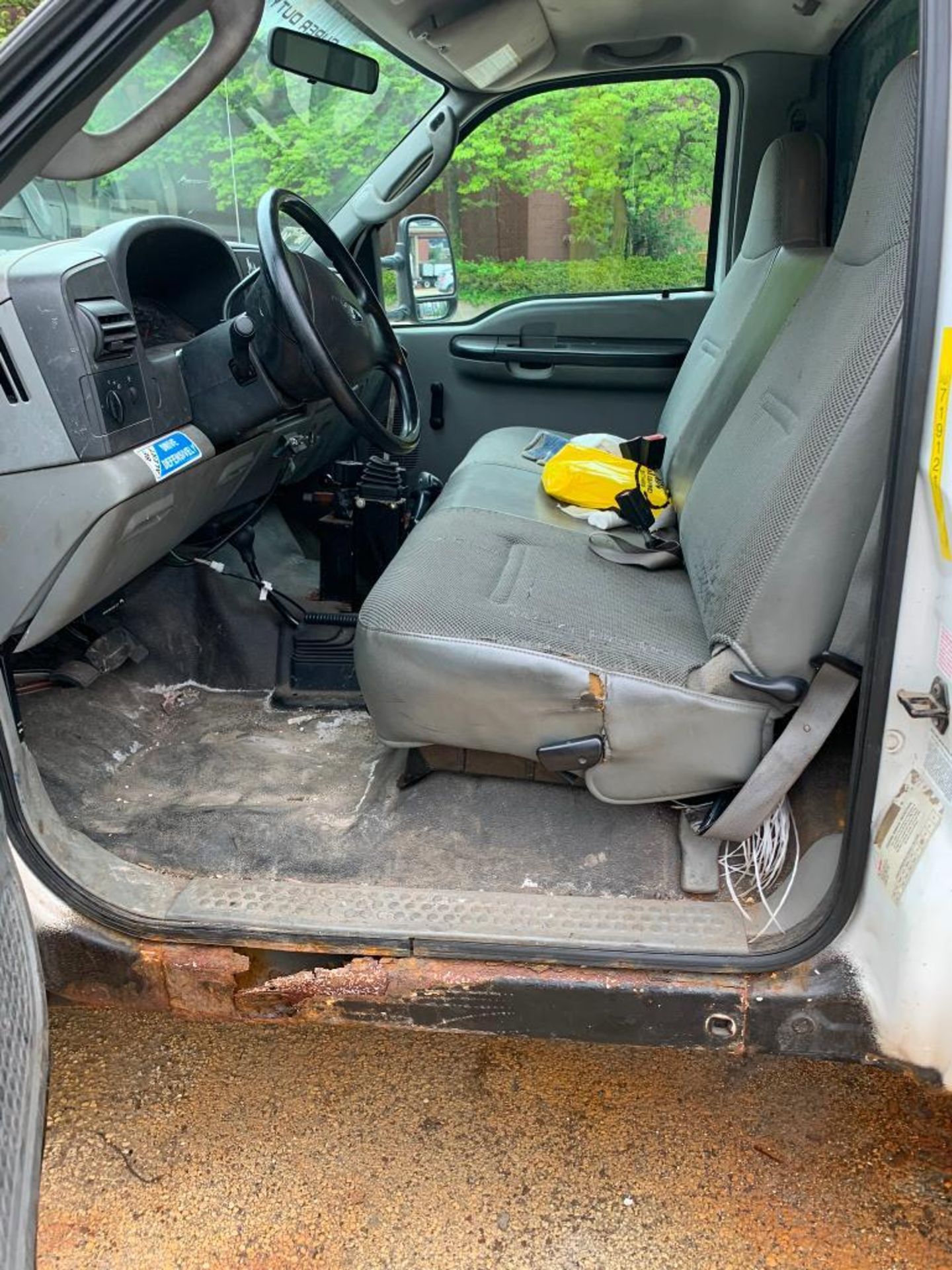 2005 Ford F-250 XL Super Duty Pick-Up Truck, Triton V-10 Engine, Automatic Transmission, 4-Wheel Dri - Image 12 of 14