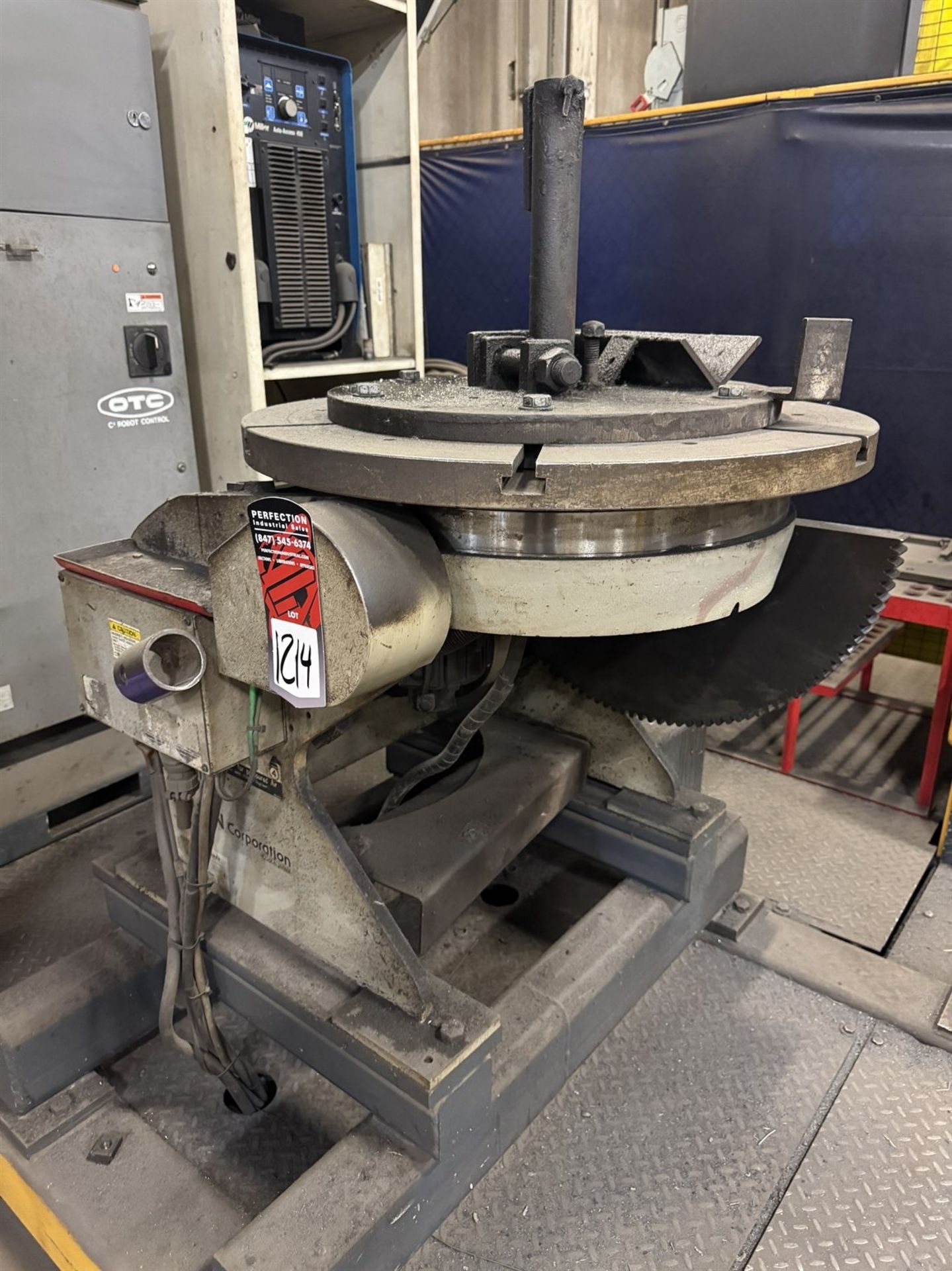 OTC DAIHEN Robotic Welding Cell, w/ DAIHEN DR-2300 Robot, 6-Axis, DAIHEN RP2T-500-4-8 Positioner, - Image 2 of 11