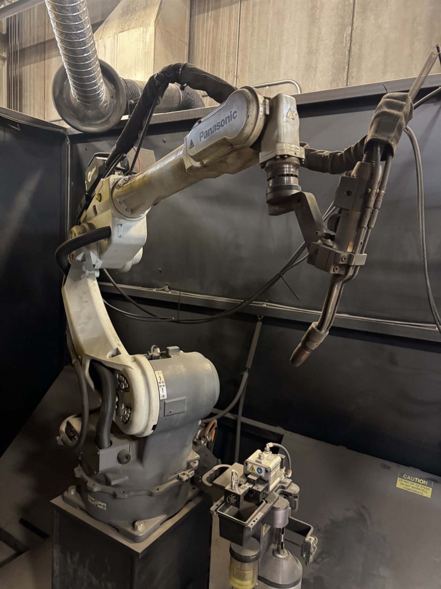 PERFORMARC Robotic Welding Cell, w/ 2014 PANASONIC YA-1 6-Axis Robot, 8 Kg Payload, PANASONIC YA- - Image 7 of 15
