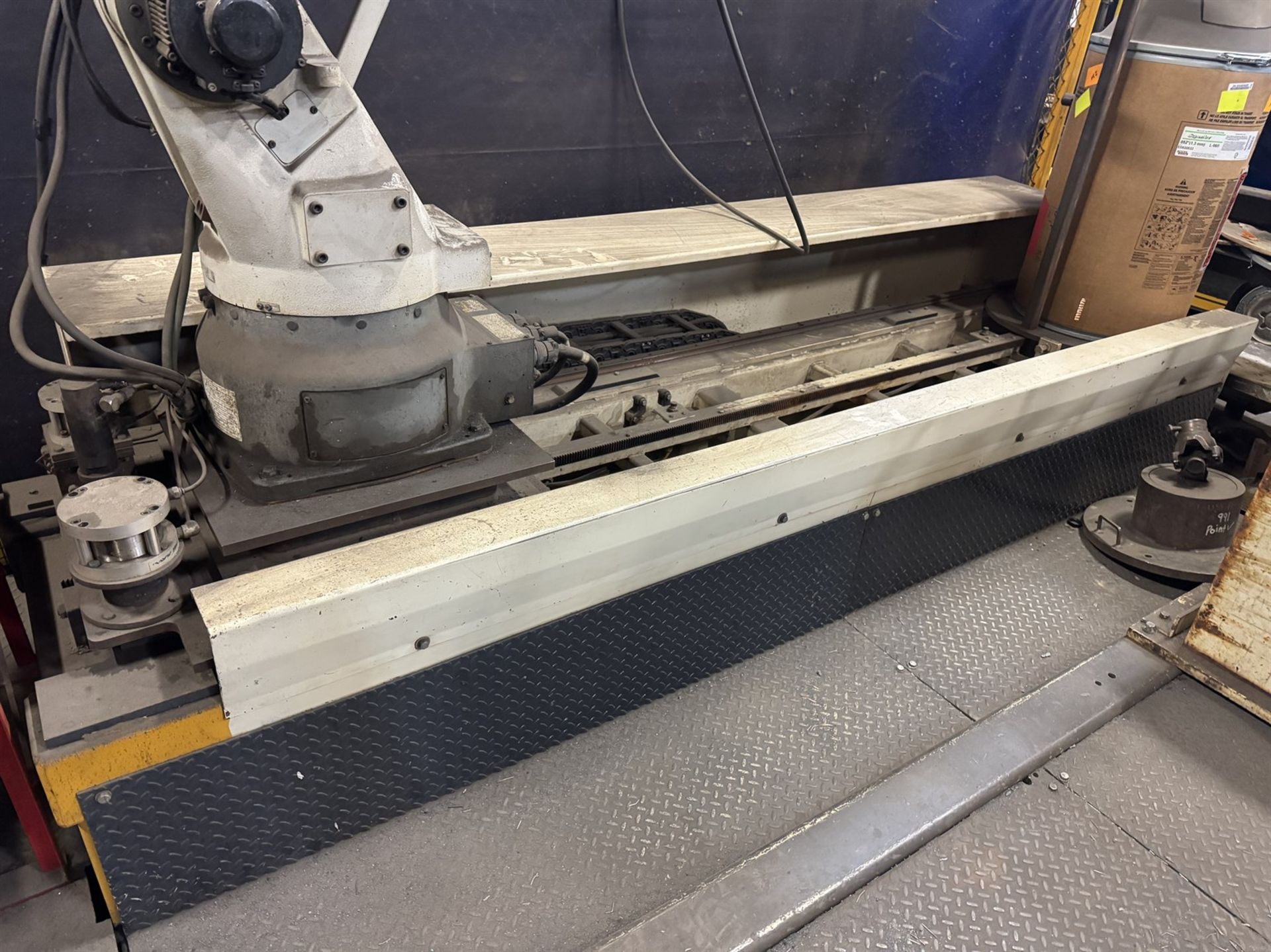 OTC DAIHEN Robotic Welding Cell, w/ DAIHEN DR-2300 Robot, 6-Axis, DAIHEN RP2T-500-4-8 Positioner, - Image 8 of 11
