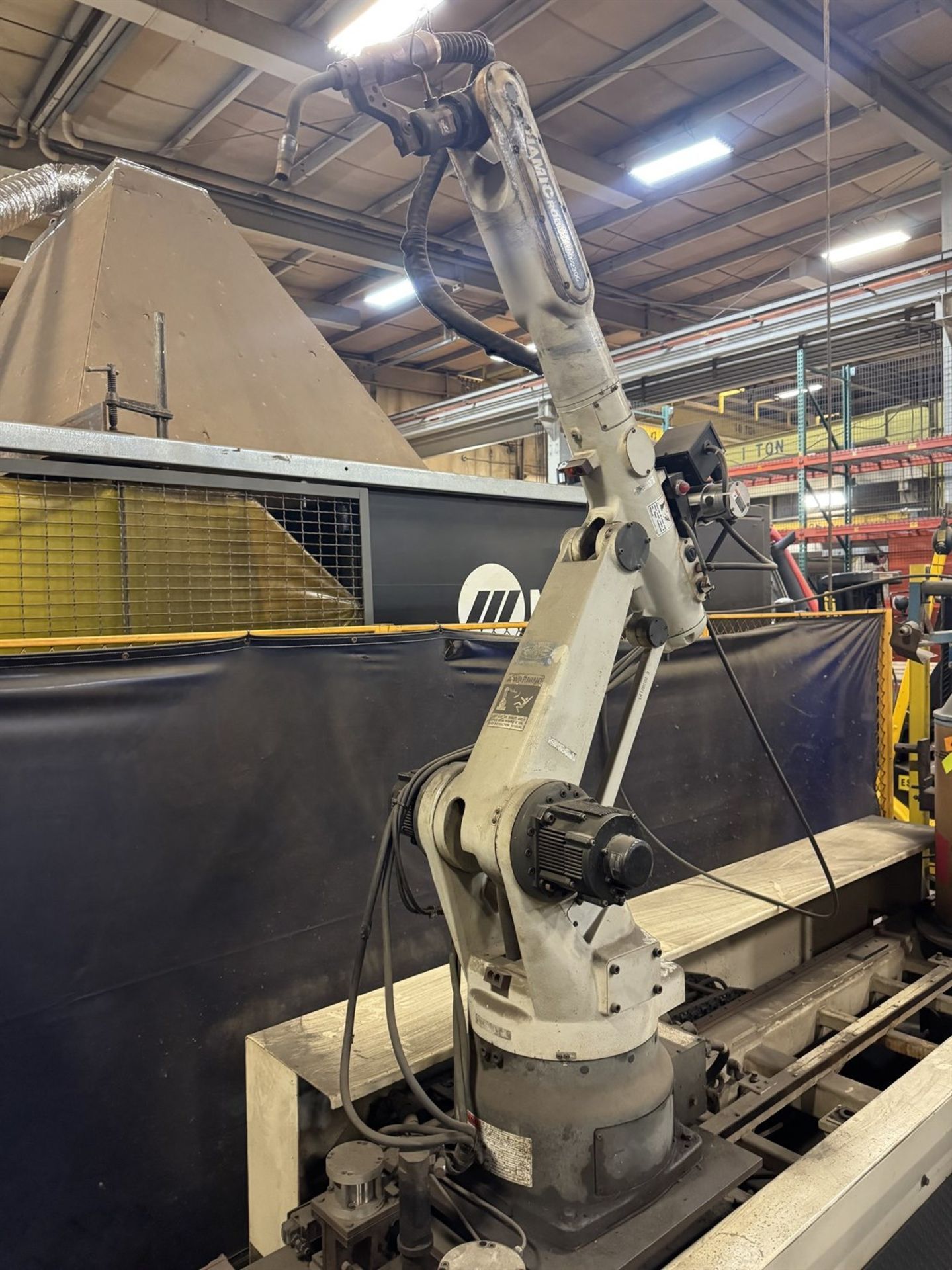 OTC DAIHEN Robotic Welding Cell, w/ DAIHEN DR-2300 Robot, 6-Axis, DAIHEN RP2T-500-4-8 Positioner, - Image 5 of 11