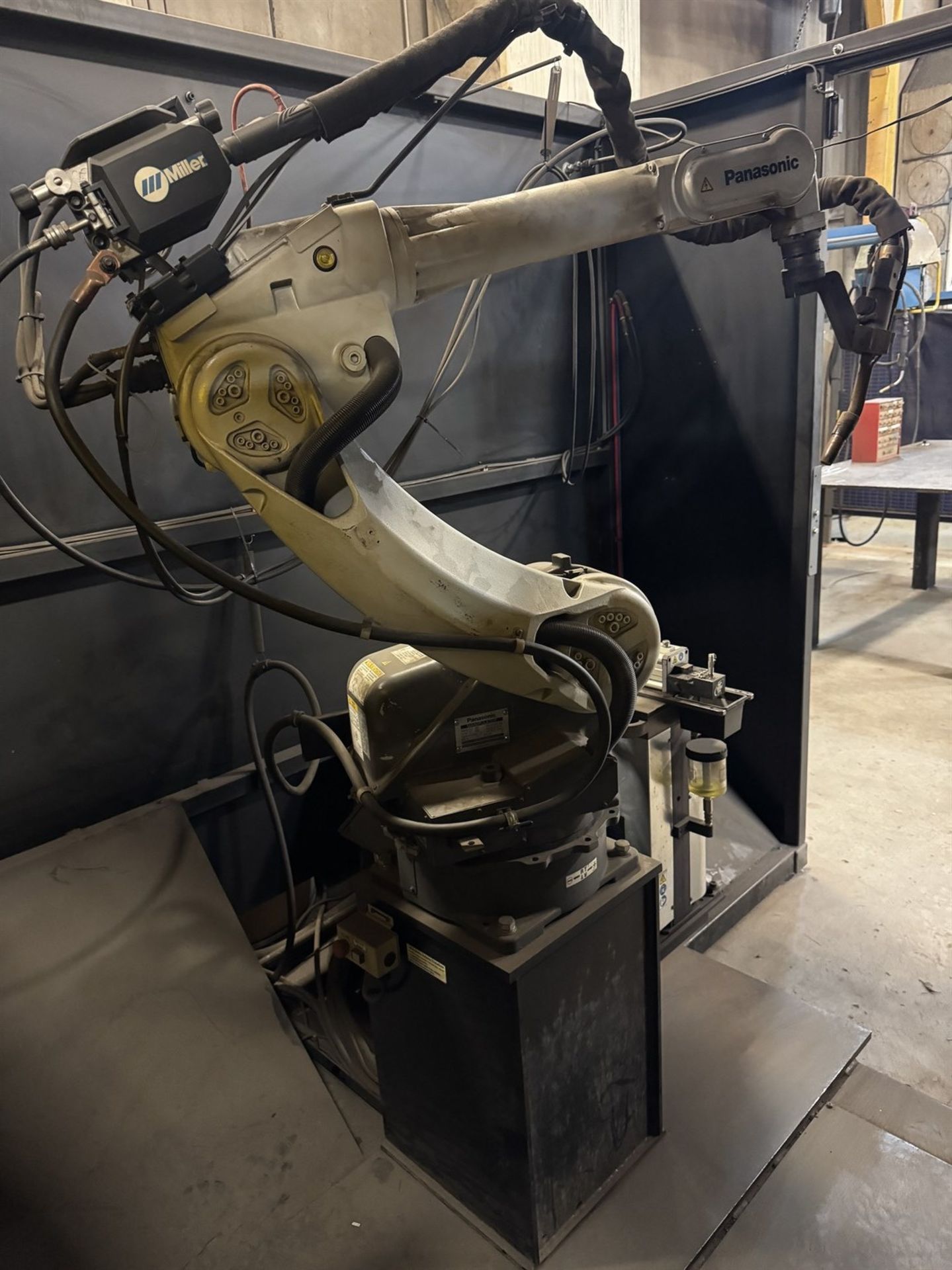 PERFORMARC Robotic Welding Cell, w/ 2014 PANASONIC YA-1 6-Axis Robot, 8 Kg Payload, PANASONIC YA- - Image 8 of 15