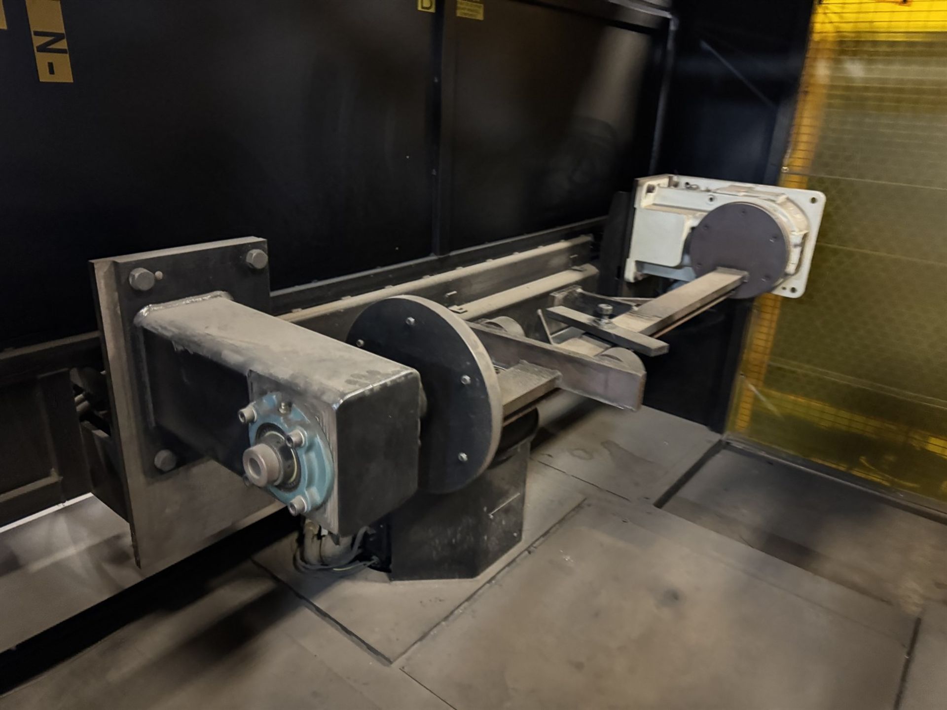 PERFORMARC Robotic Welding Cell, w/ 2014 PANASONIC YA-1 6-Axis Robot, 8 Kg Payload, PANASONIC YA- - Image 6 of 15
