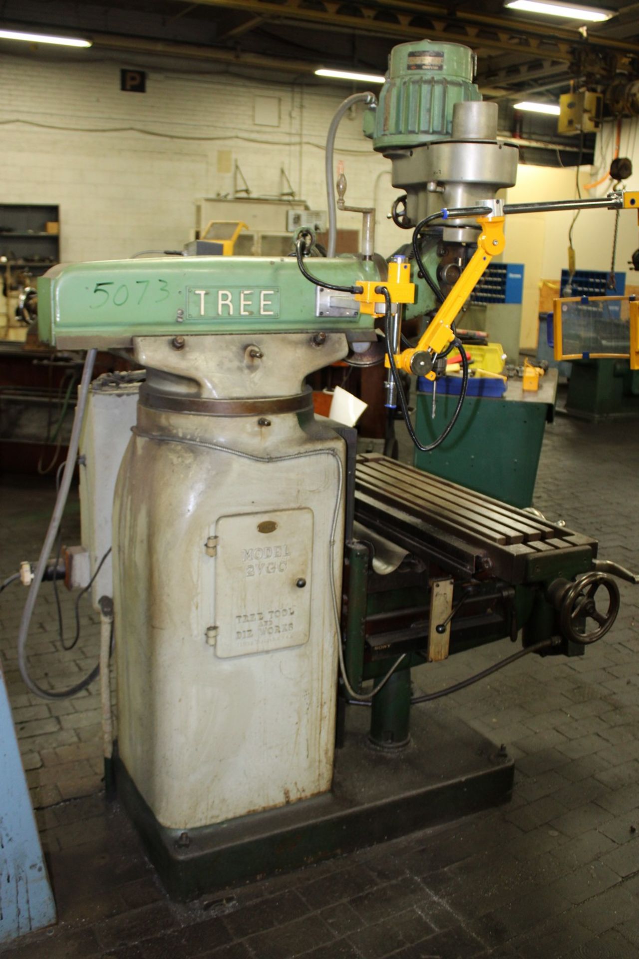 Tree Tool 2VGC Vertical Milling Machine - Image 4 of 9
