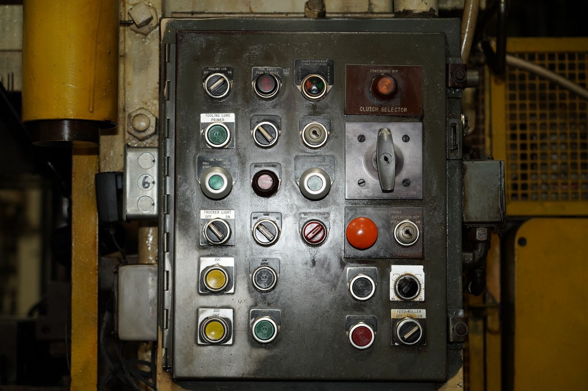 Danly Model E2-400-51-66 400 Ton Press with Servo Feed Line - Image 5 of 25