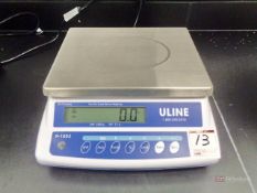 Uline H-1653 Counting Scale, 3,000g Capacity