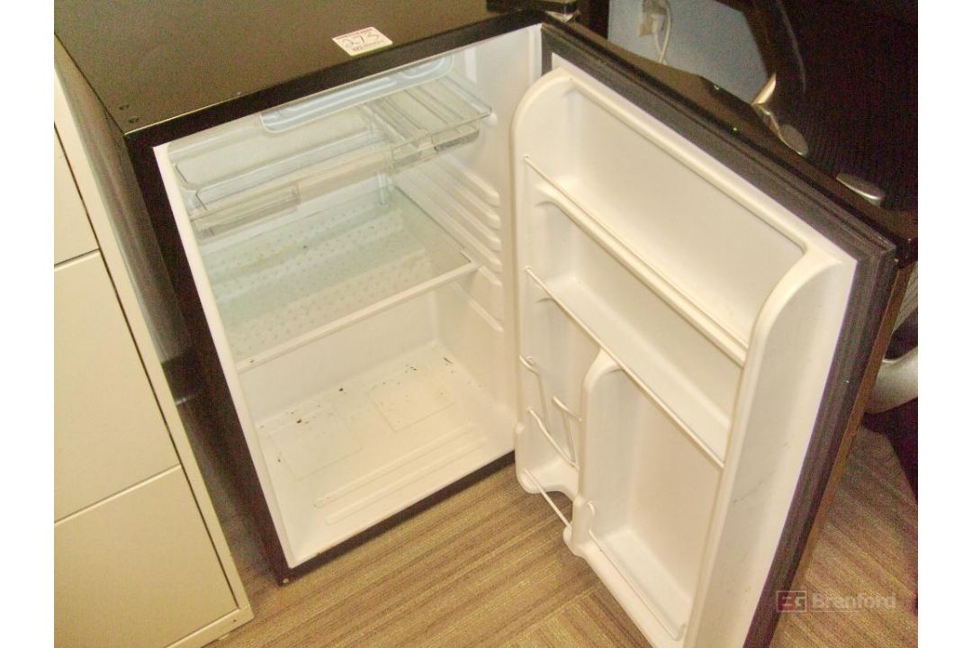 Hon 4-Drawer Lateral Filing Cabinet, Kenmore Mini Fridge - Image 7 of 7