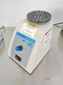 VWR Mini Vortexer