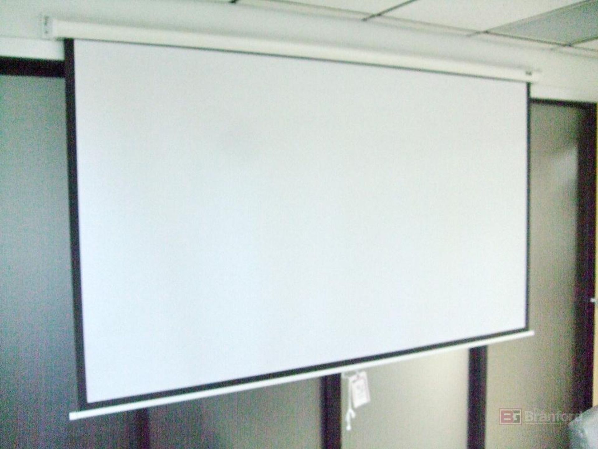 Epson EX5260 LCD Projector w/ Elite Screens Retractable Screen - Image 4 of 4
