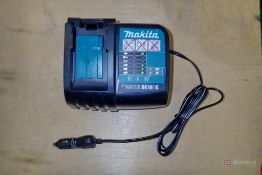 (3) Makita DC18SE 18V Lithium-Ion Automotive Charger