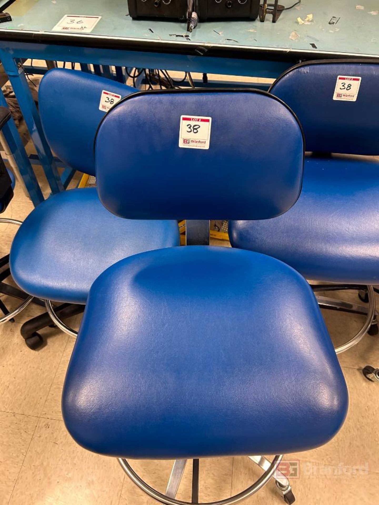 (4) BioFit ESD Lab Chairs on Casters - Image 2 of 4