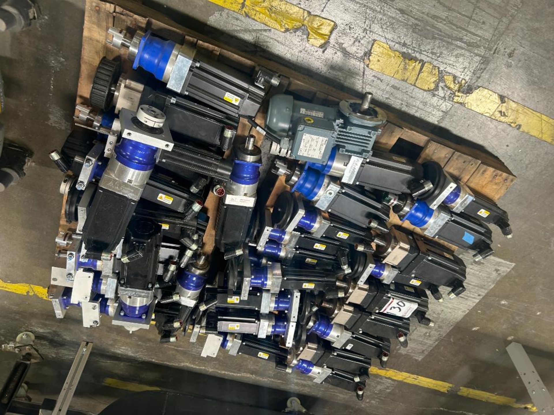 Lot consisting of (43) Allen Bradley Servo Motors on Pallet - Image 3 of 5