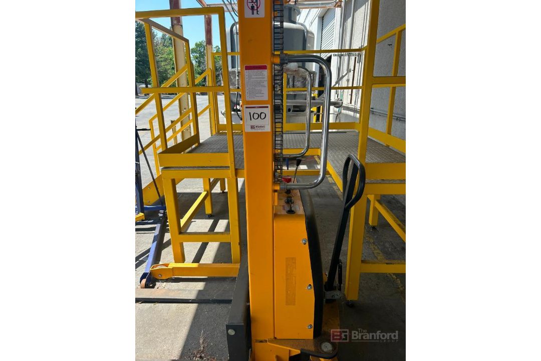 Uline H-5439 Straddle Stacker; - Image 1 of 4