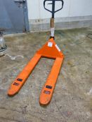 Franklin 2.5-Ton Standard Fork Hydraulic Pallet Jack