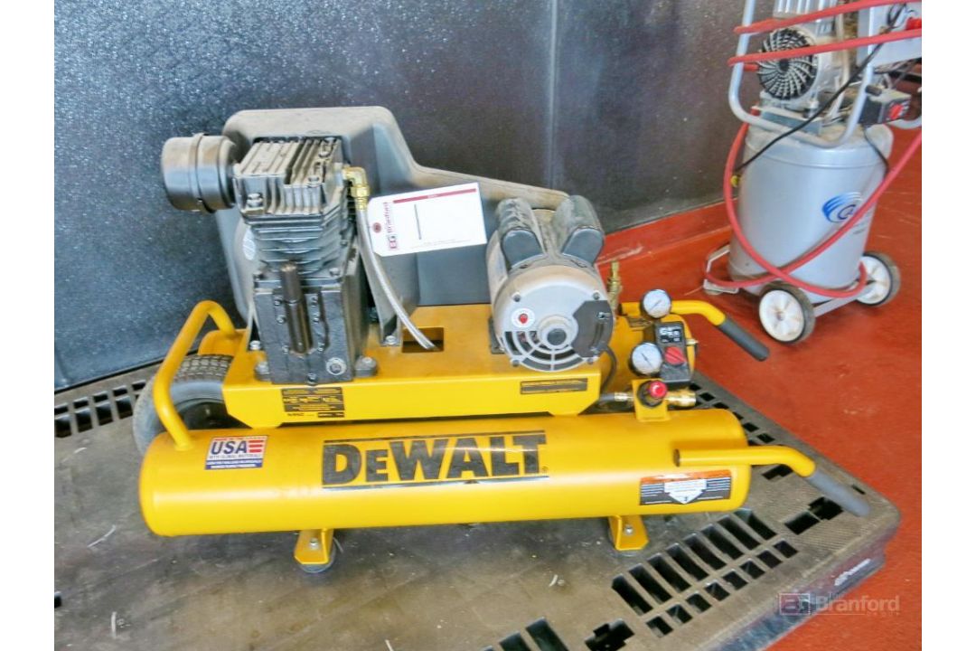 DeWalt Model DXCMTA1980854 Induction 8-Gallon Wheelbarrel Style Air Compressor, 155 Max. PSI, w/ Air - Image 2 of 5