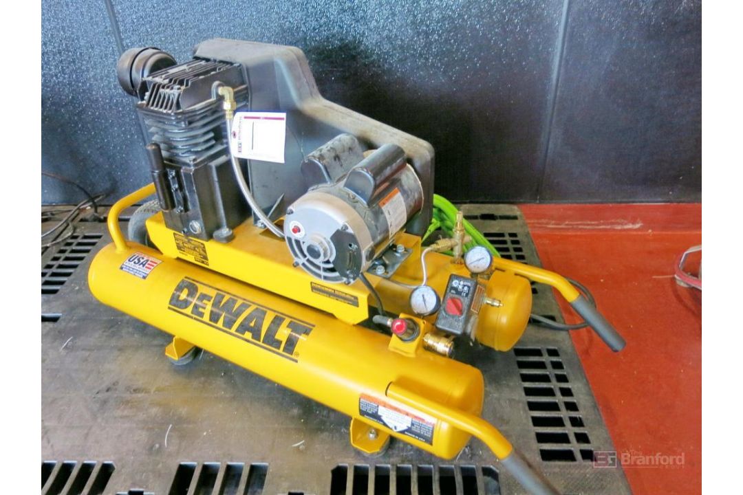 DeWalt Model DXCMTA1980854 Induction 8-Gallon Wheelbarrel Style Air Compressor, 155 Max. PSI, w/ Air - Image 3 of 5