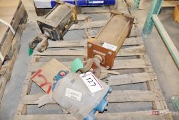 Cylinder & Vickers Pump