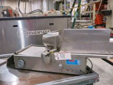 Pacemaker Model 402A Heat Sealing Conveyor Bagging Machine