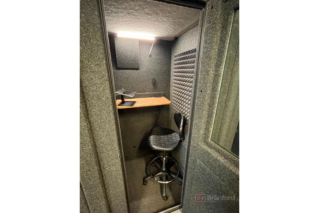 Whisper Room Sound Isolation Enclosure. SE 2000 Series. 43"x30"x82" - Image 2 of 4