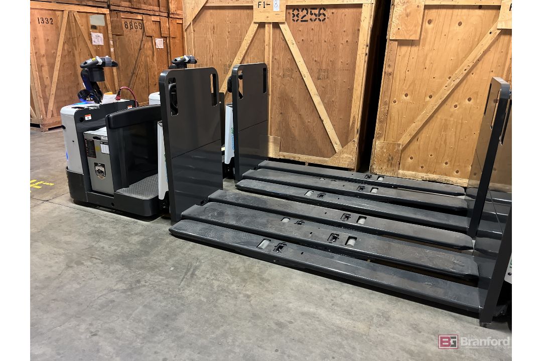 UniCarriers Electric Center Ride Pallet Jack w/ 96" Forks; Model: SPXE2W3G80V - Image 4 of 7