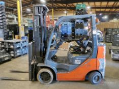 Toyota 8FGCU25 4,550-Lb LPG Forklift