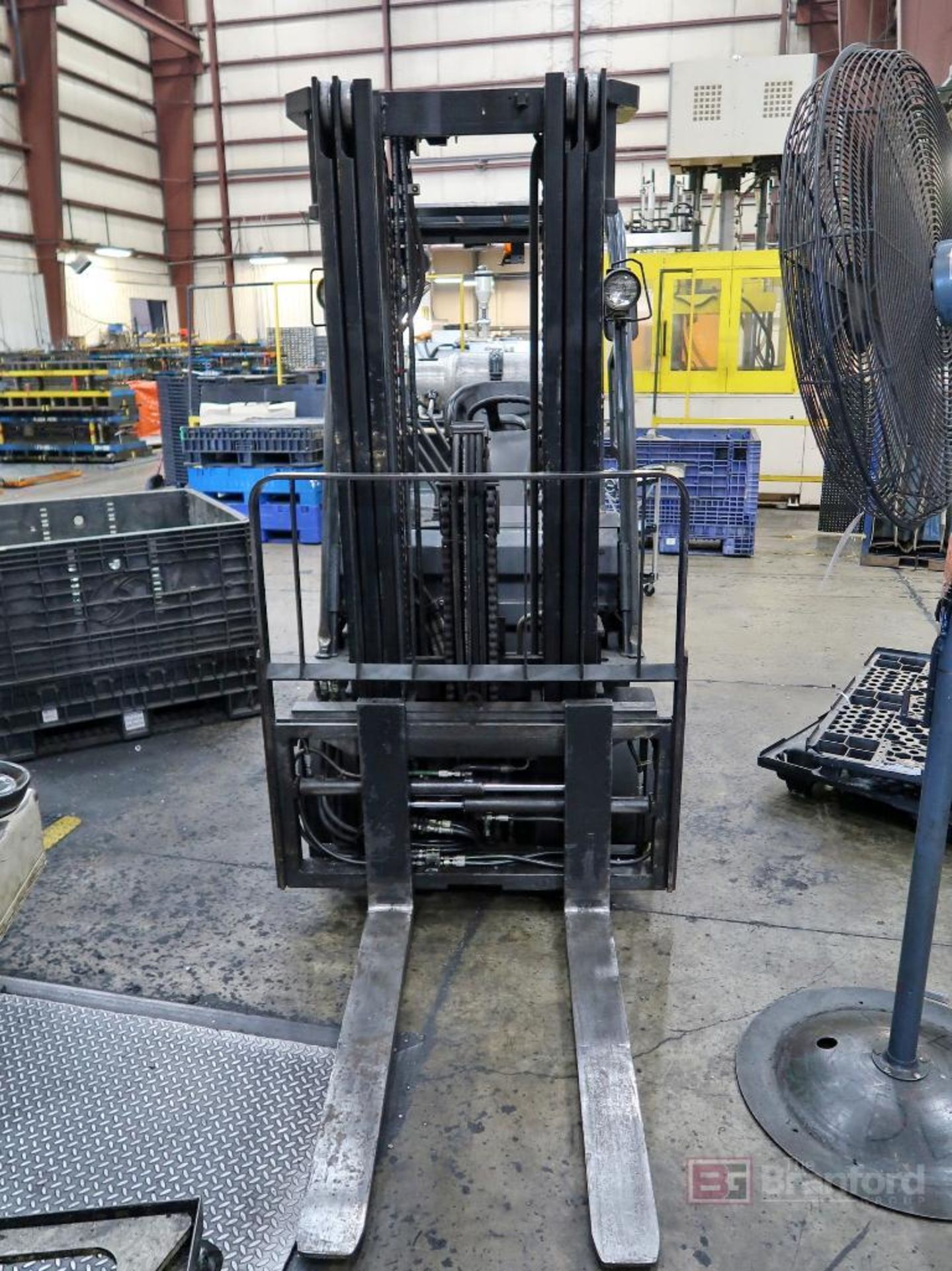 Toyota 8FGCU30 5,400-Lb LPG Forklift - Image 4 of 9
