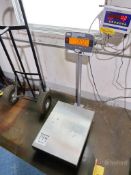 Ohaus Defender 3000 I-DT33P Scale