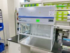 Fisher Brand PCR Workstation w/ UV Timer, Blower