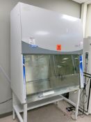 Labconco Model Logic Plus, Cat. No 302419101 Bio Safety Cabinet