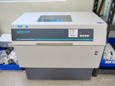 New Brunswick Scientific Innova 4200 Incubator Shaker