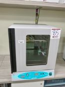 Labnet Model 211DS Orbital Incubator Shaker