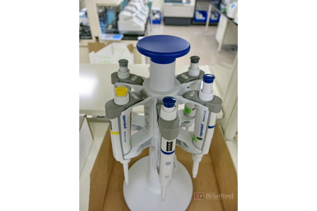 Lot of (6) Eppendorf Research Plus Variable ML Pipettes w/ Stands - Image 2 of 2