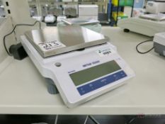 Mettler Toledo Model ME1002E 1200g. Cap. Lab Balance