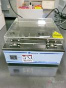 Accuris Instruments UV Transilluminator