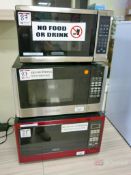Bella Microwave, (2) Black & Decker Microwaves