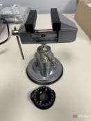 Benchtop Lab Vise & Thorlabs lens Rotation mount
