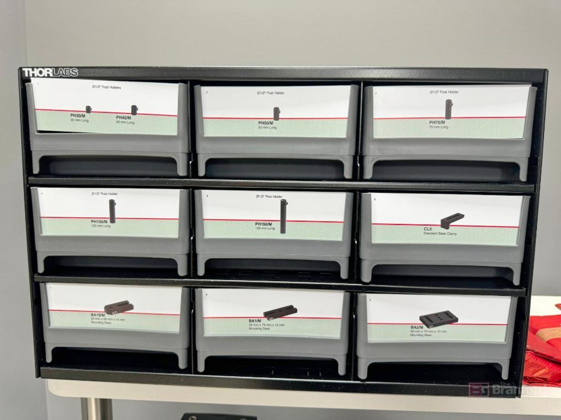ThorLabs Nexus Breadboard science desk - Image 9 of 39