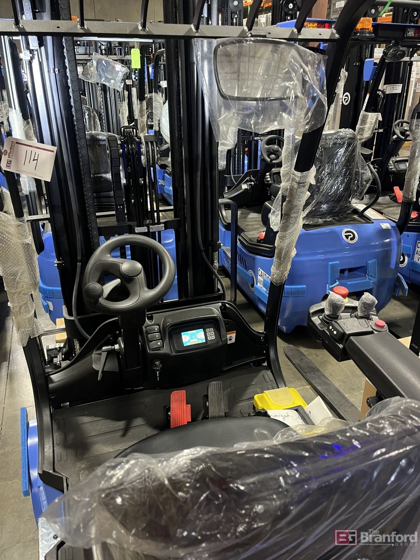 Big Joe 1-Ton Electric Fork Lift; Model: LVE-40 - Image 6 of 8
