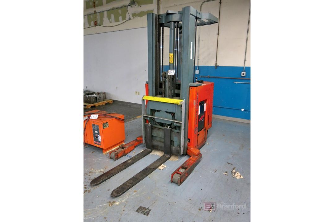 BT Prime Mover Model RR30C 3000-Lb Cap. Narrow Aisle Forklift - Image 2 of 8